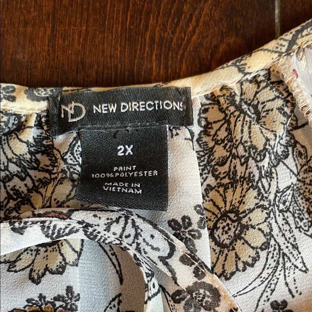 New Directions Floral Patterned Blouse - White and Orange - Picture 2 of 3